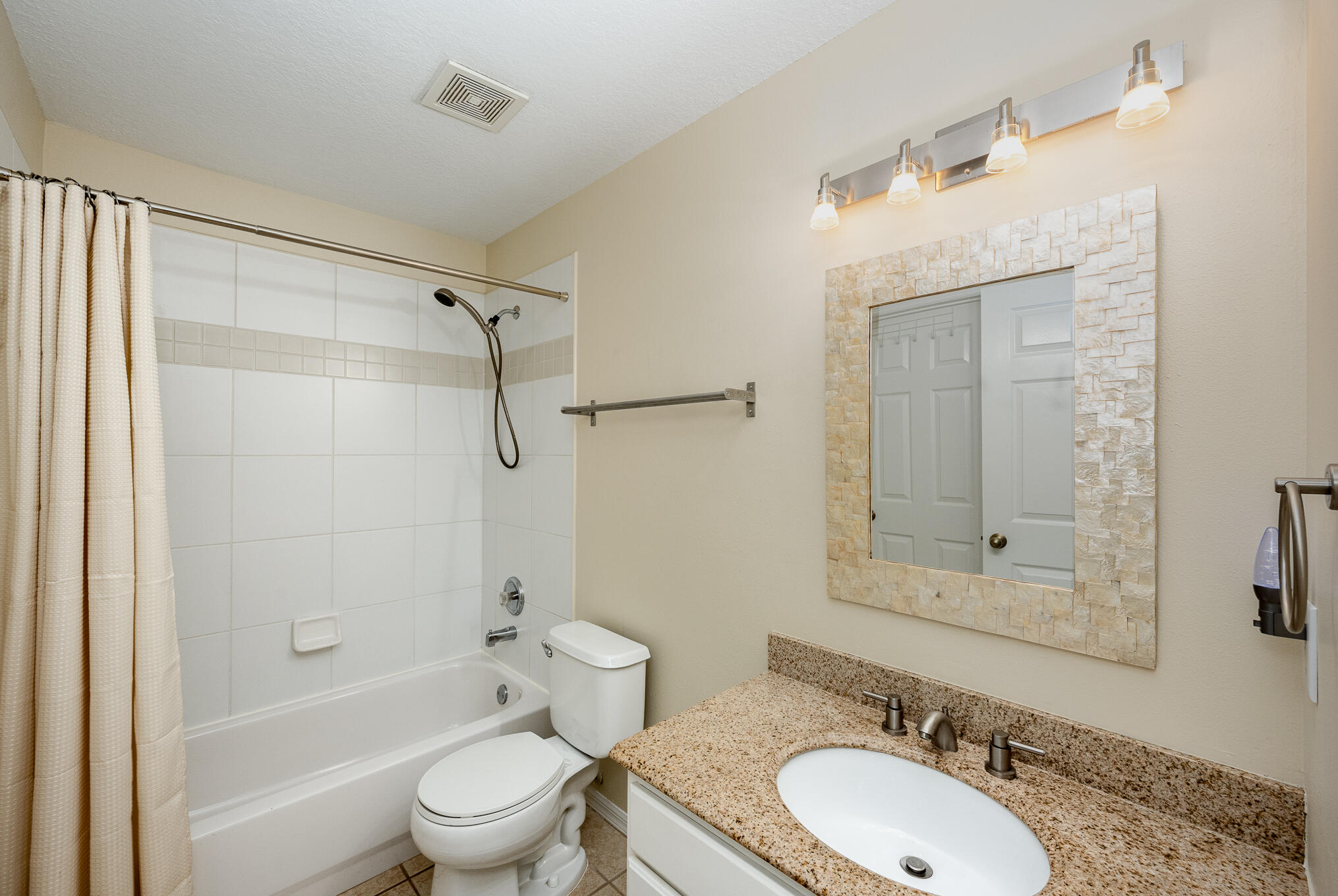 816 Mimosa Place