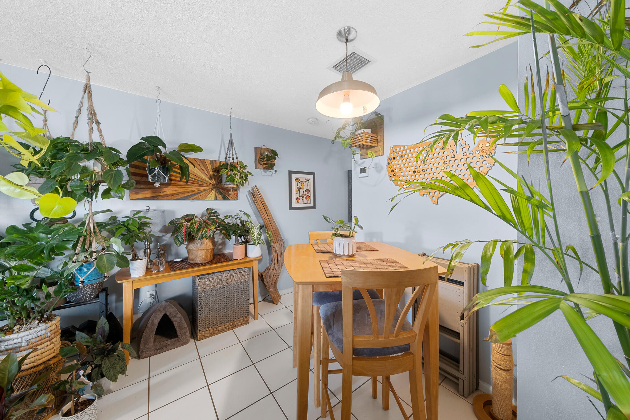 419 Ocean Avenue, 204