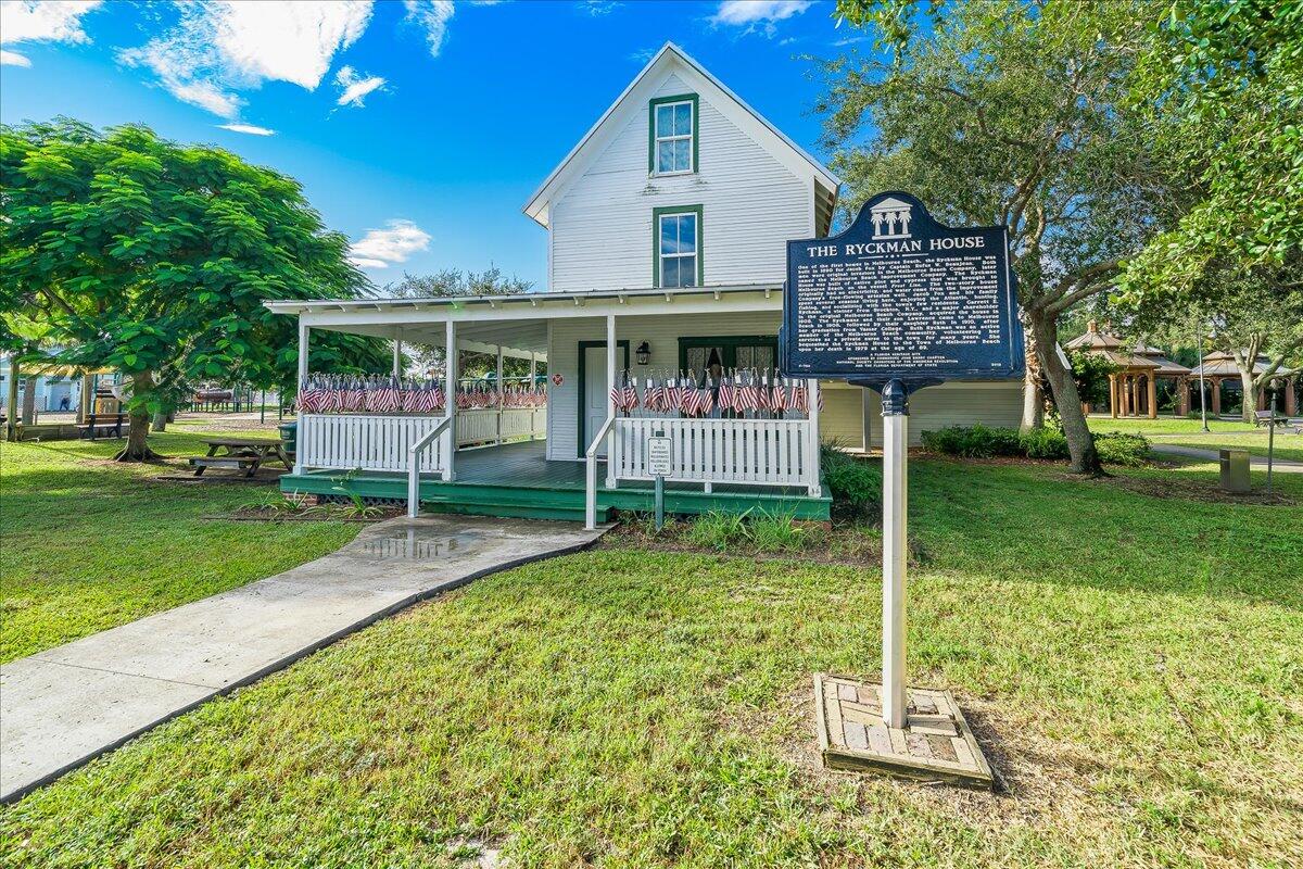 419 Ocean Avenue, 204