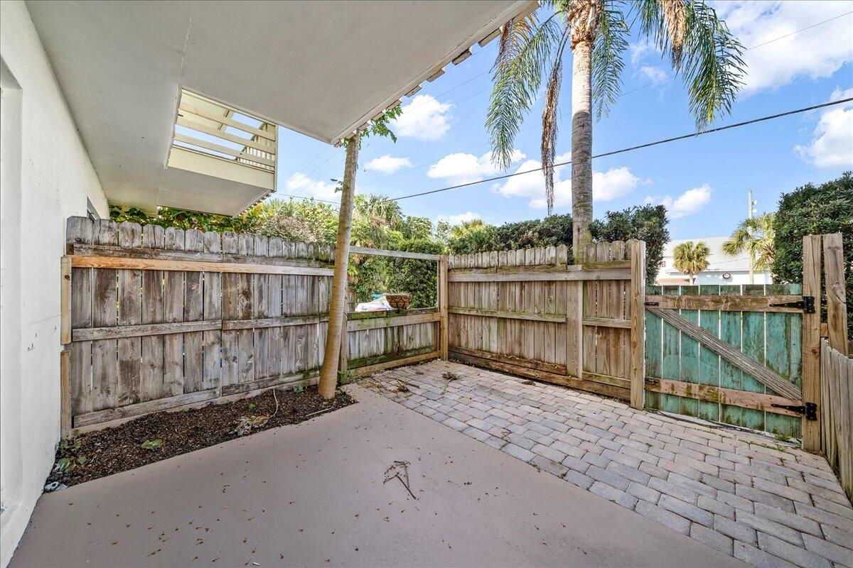 419 Ocean Avenue, 202