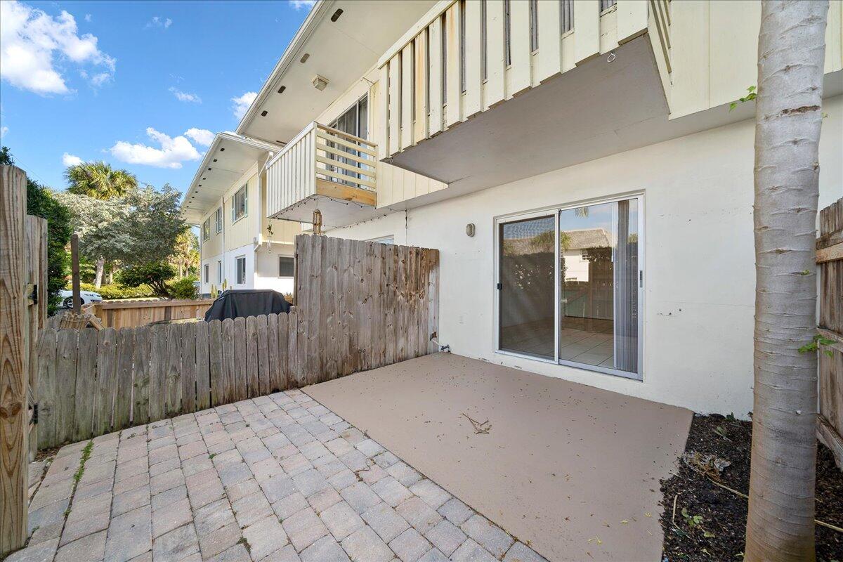 419 Ocean Avenue, 202