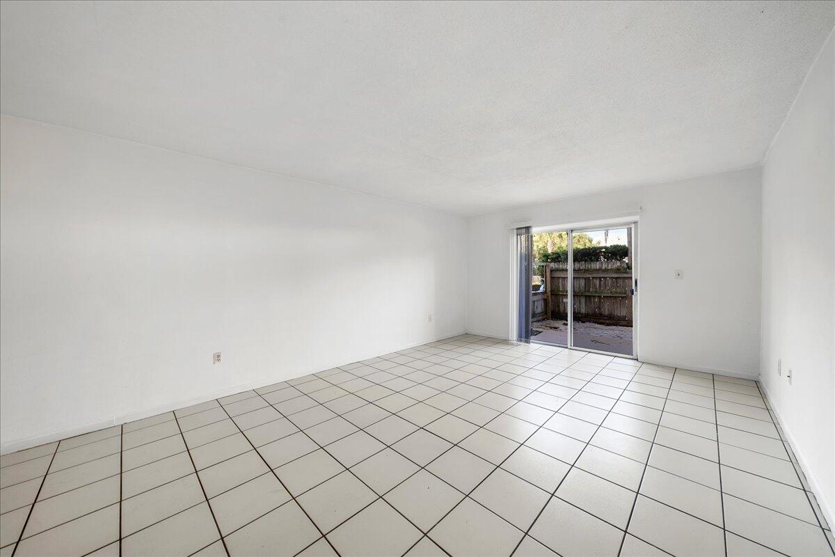 419 Ocean Avenue, 202