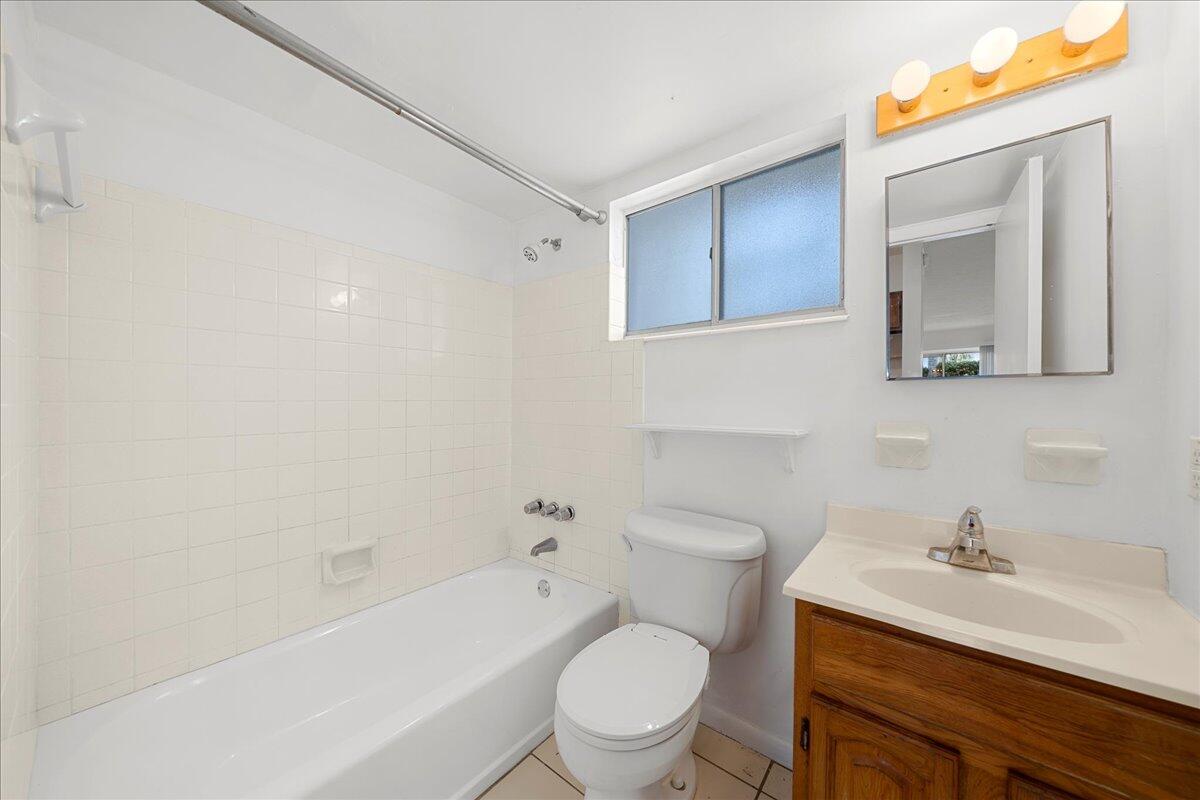 419 Ocean Avenue, 202