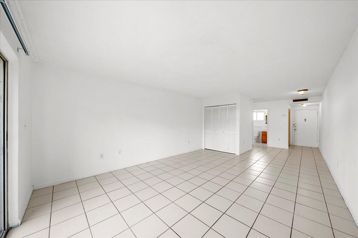 419 Ocean Avenue, 202