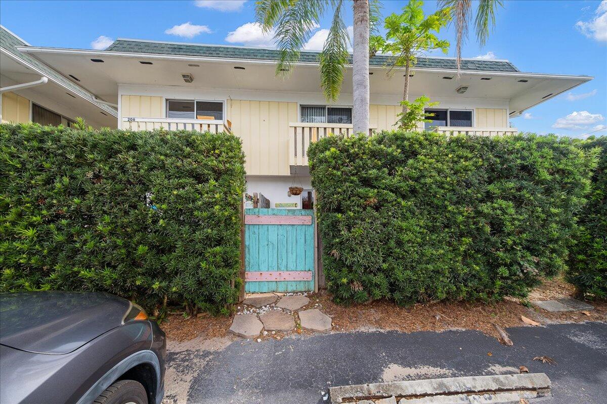 419 Ocean Avenue, 202