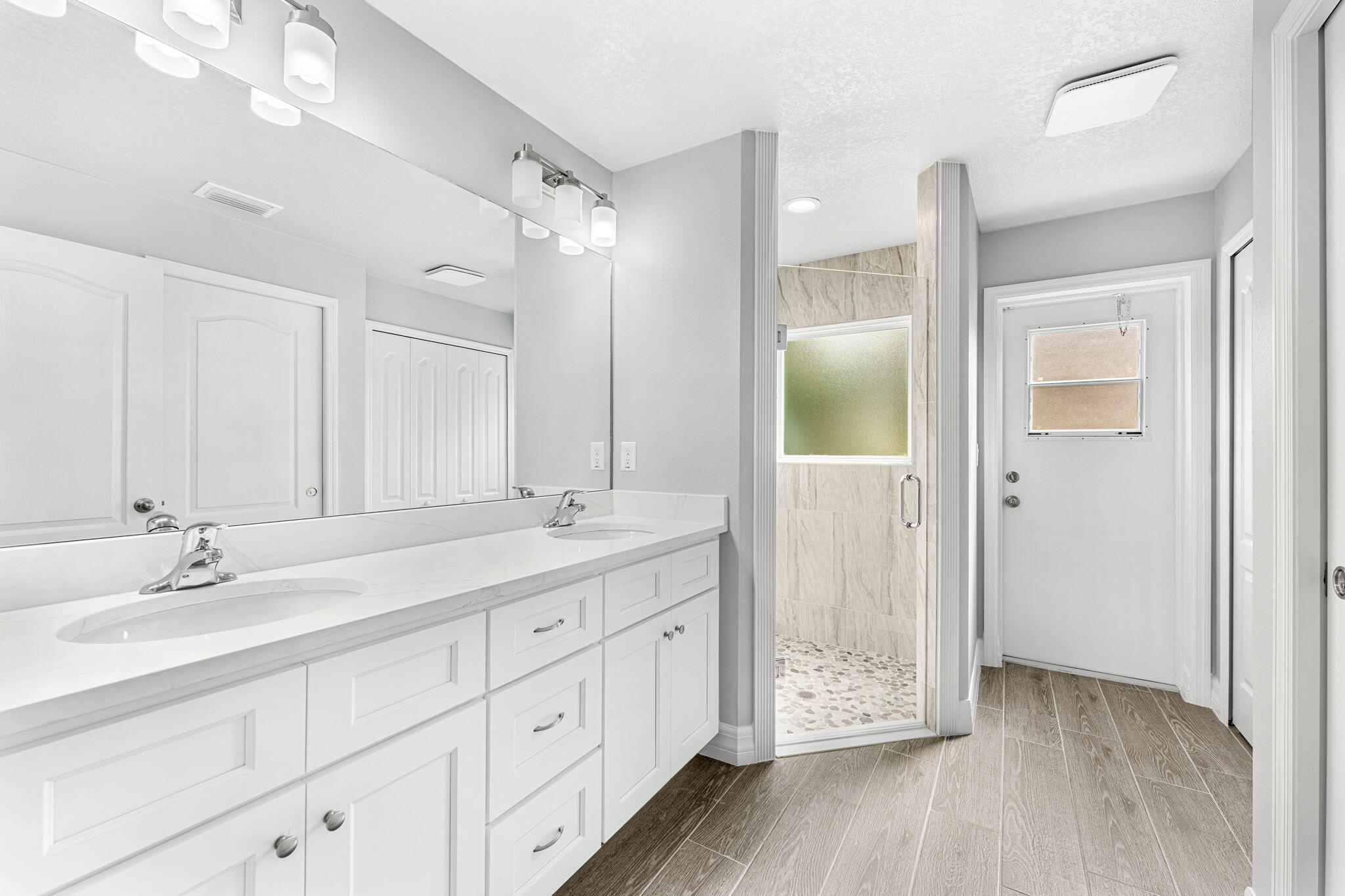 734 Hainey Street SW