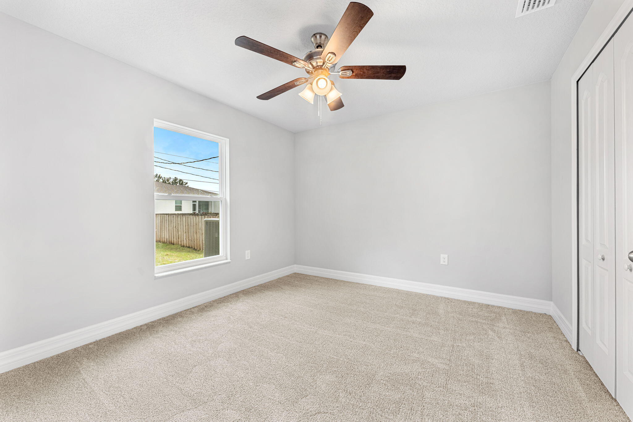 734 Hainey Street SW