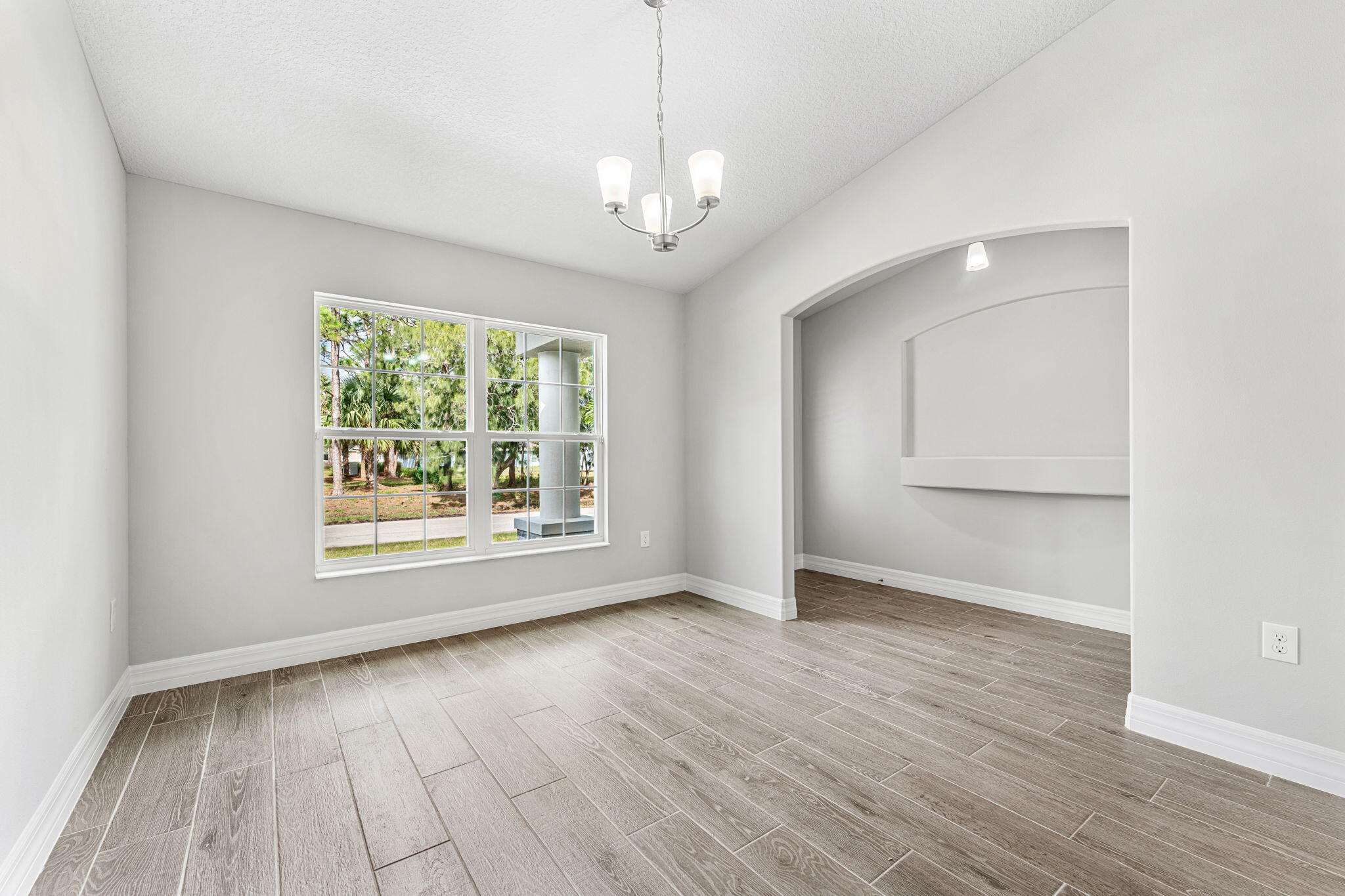 734 Hainey Street SW