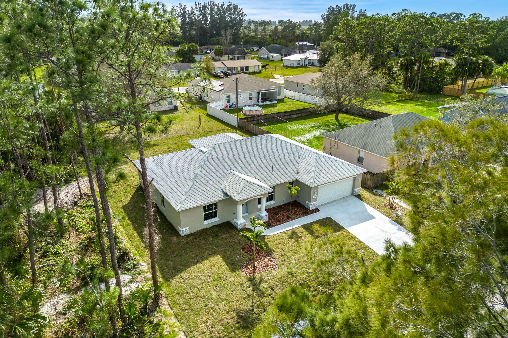 734 Hainey Street SW