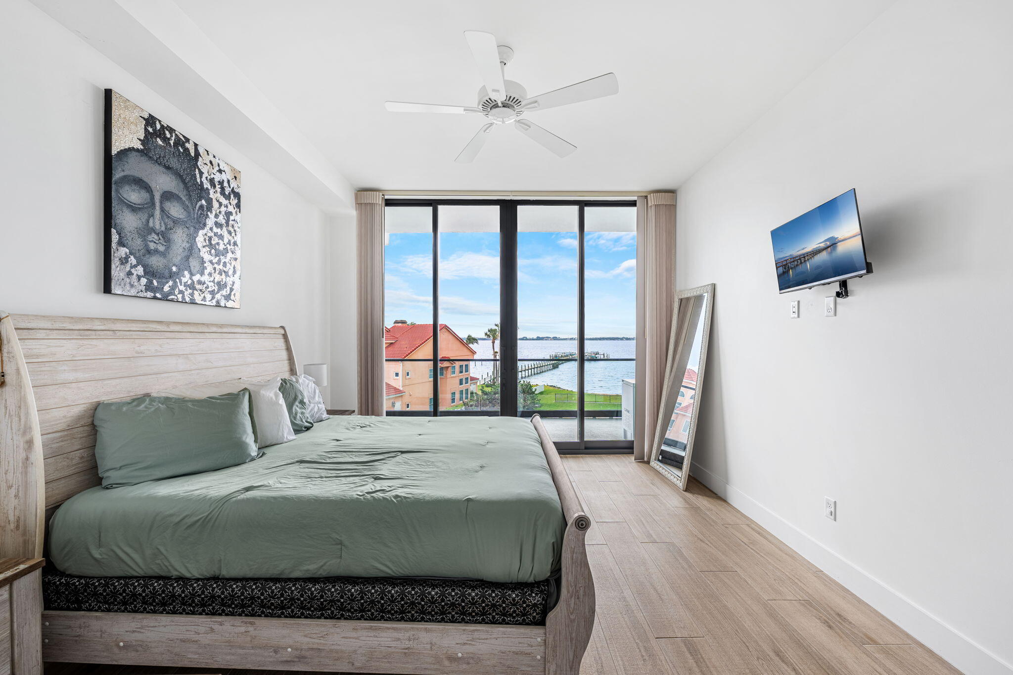 205 Strand Drive, 302