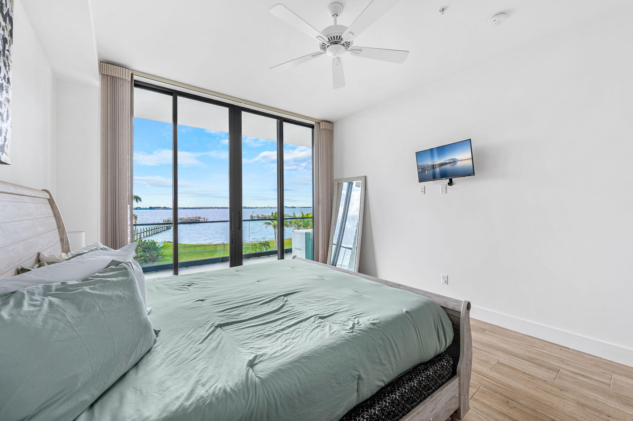 205 Strand Drive, 302