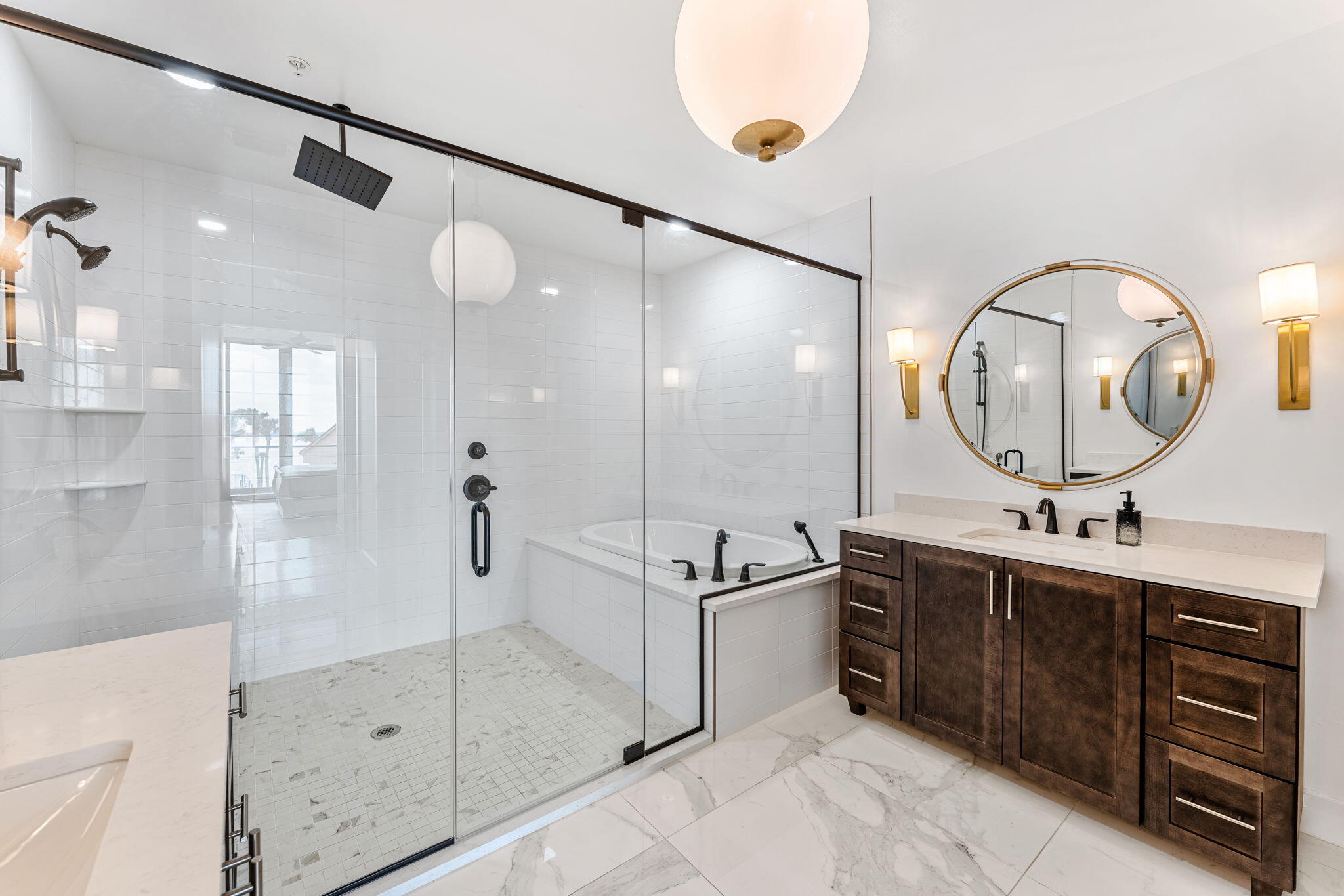 205 Strand Drive, 302