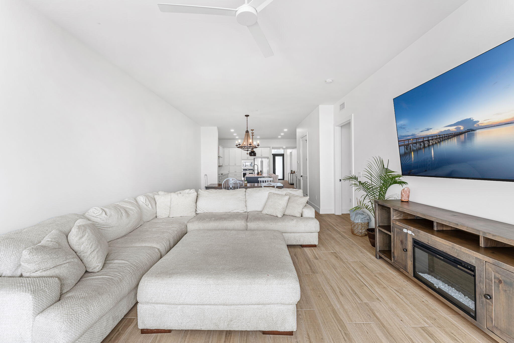 205 Strand Drive, 302