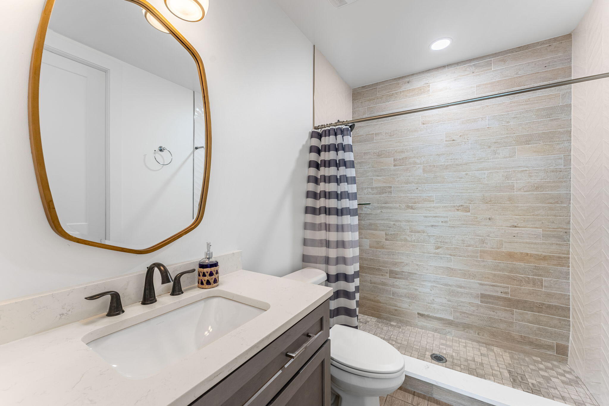 205 Strand Drive, 302