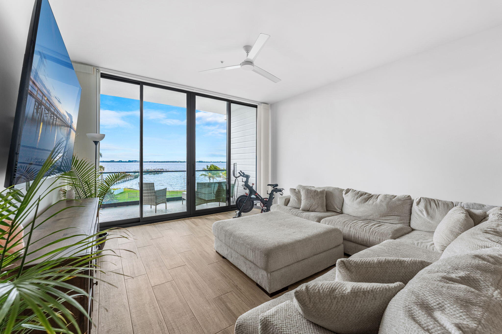 205 Strand Drive, 302