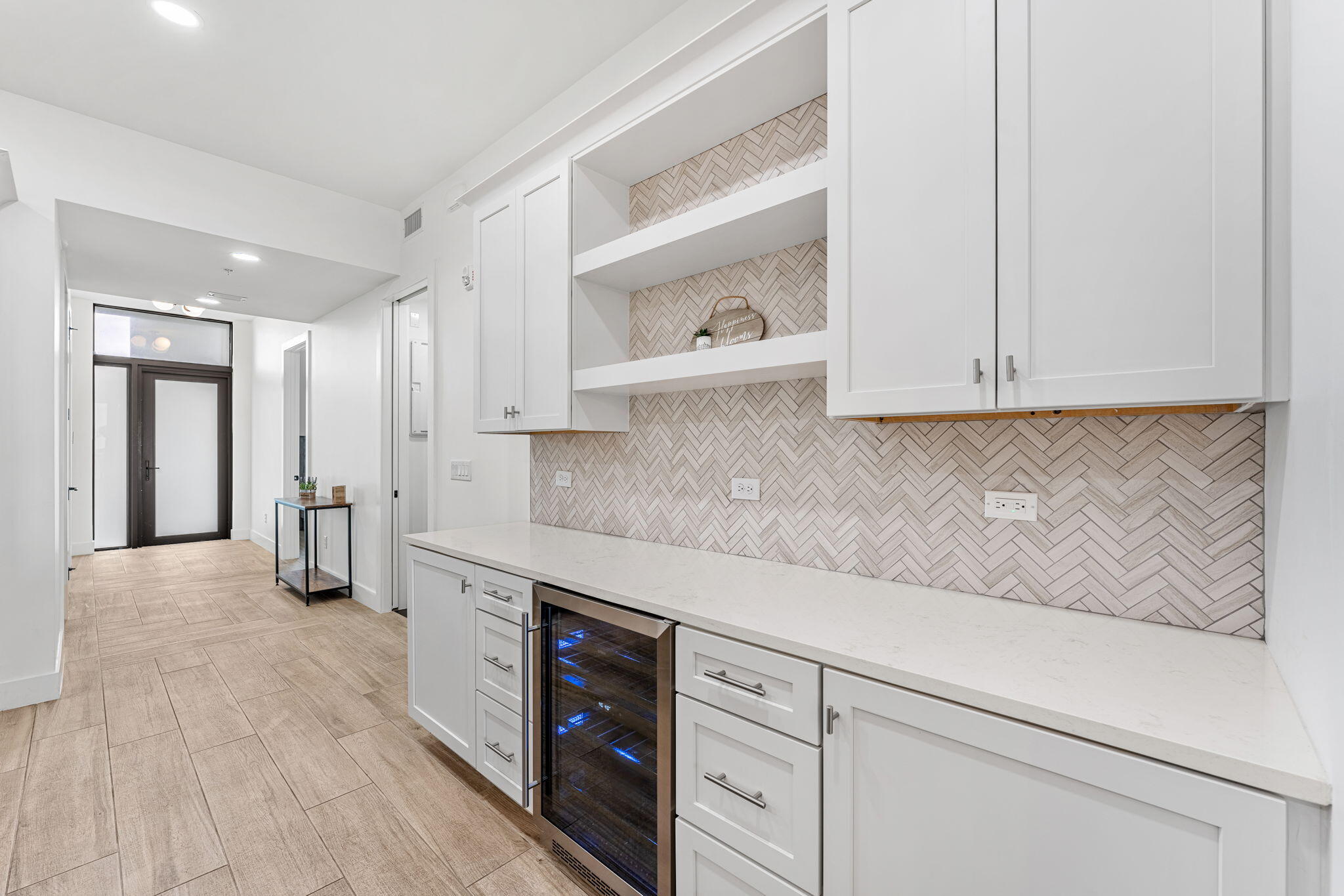 205 Strand Drive, 302