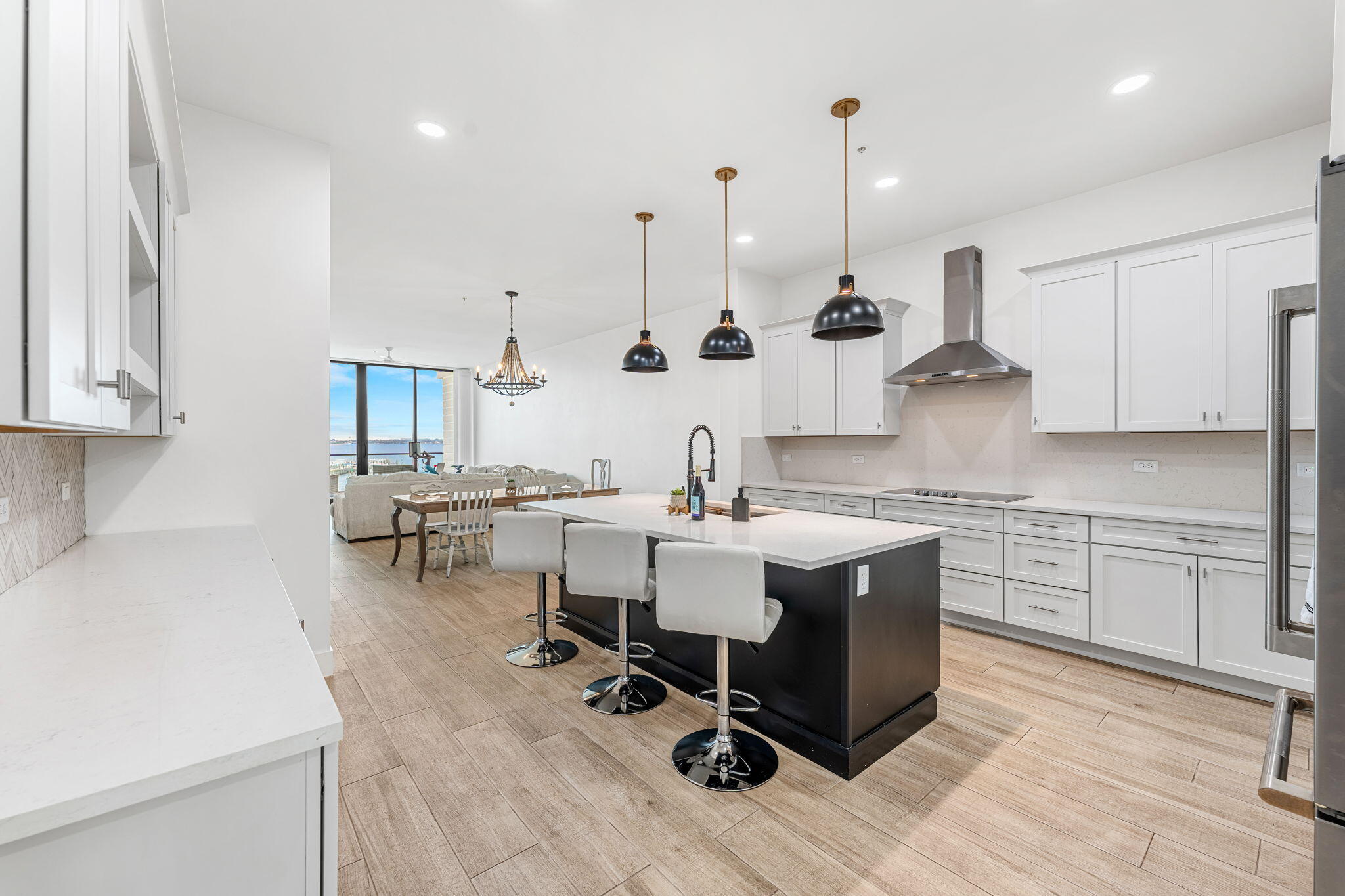 205 Strand Drive, 302