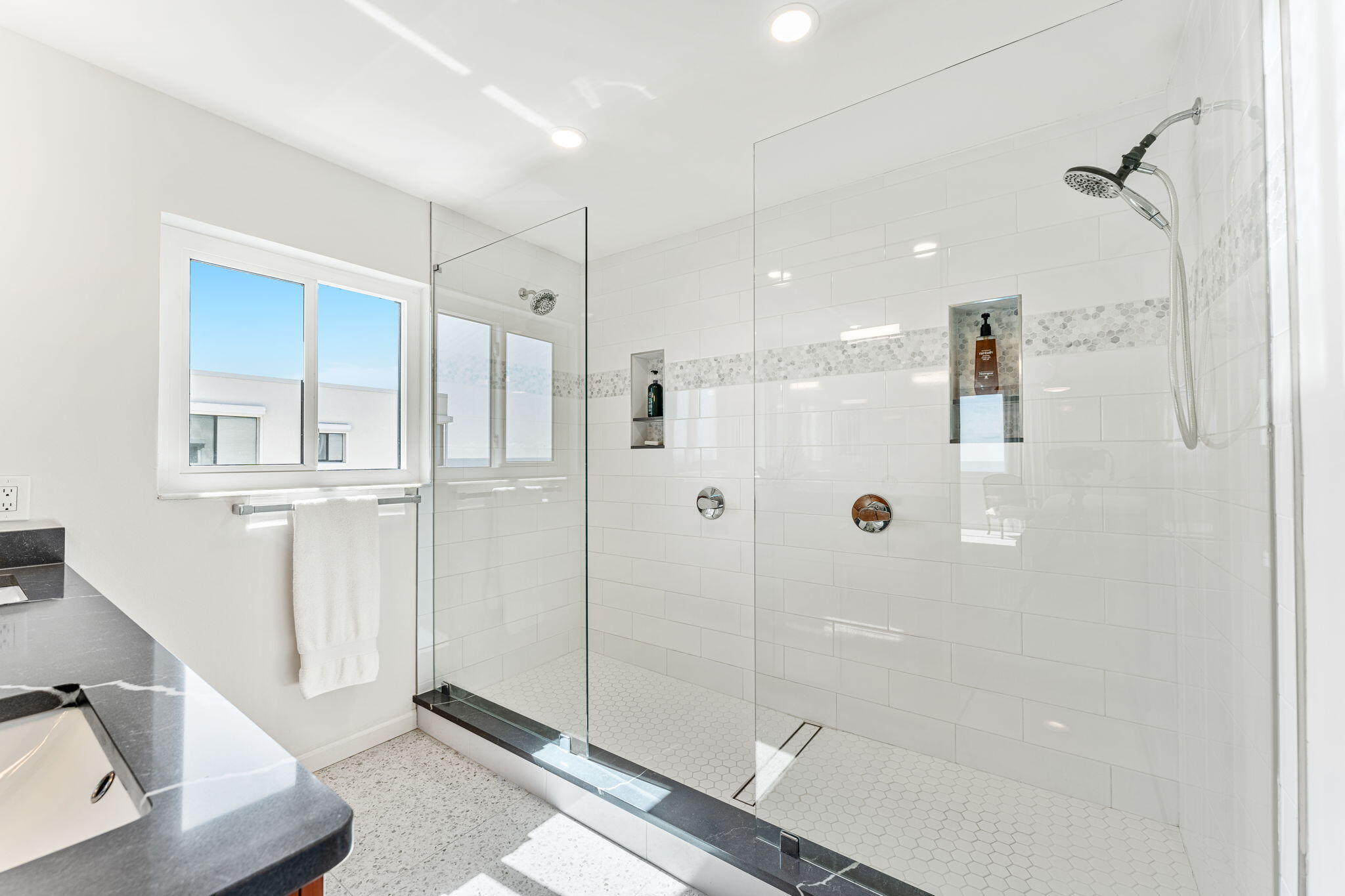 2101 Atlantic Street, 534