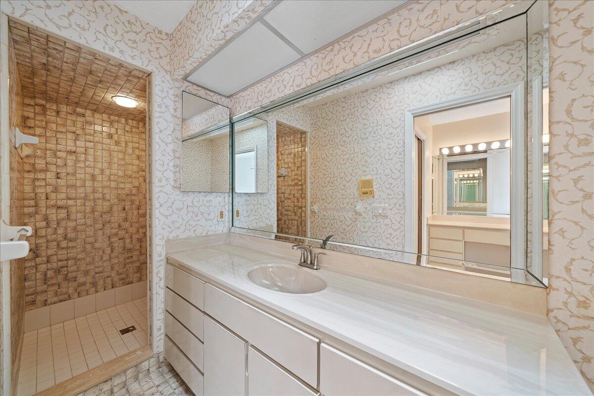595 Bella Vista Corte