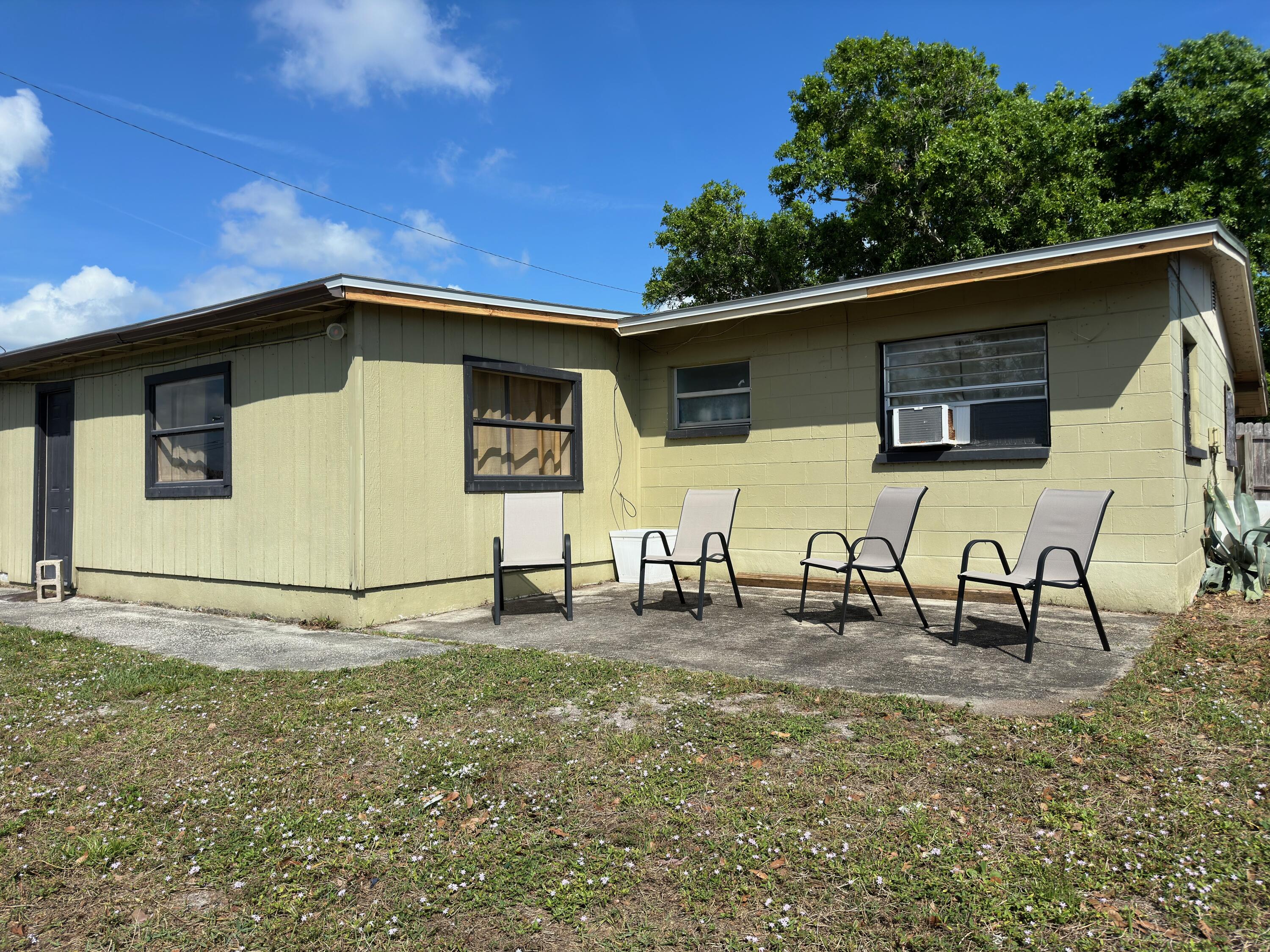 2445 Sadler Lane