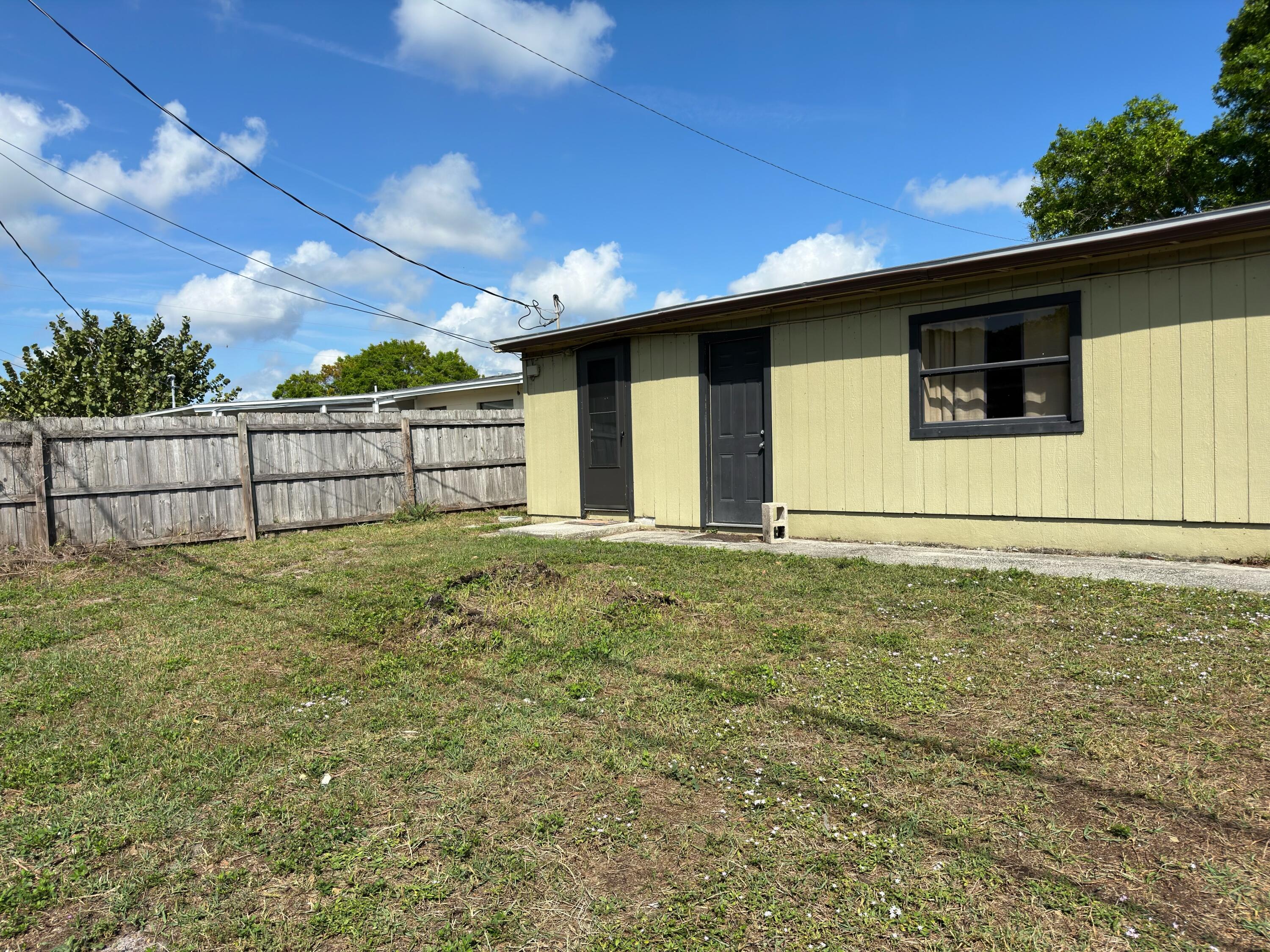 2445 Sadler Lane