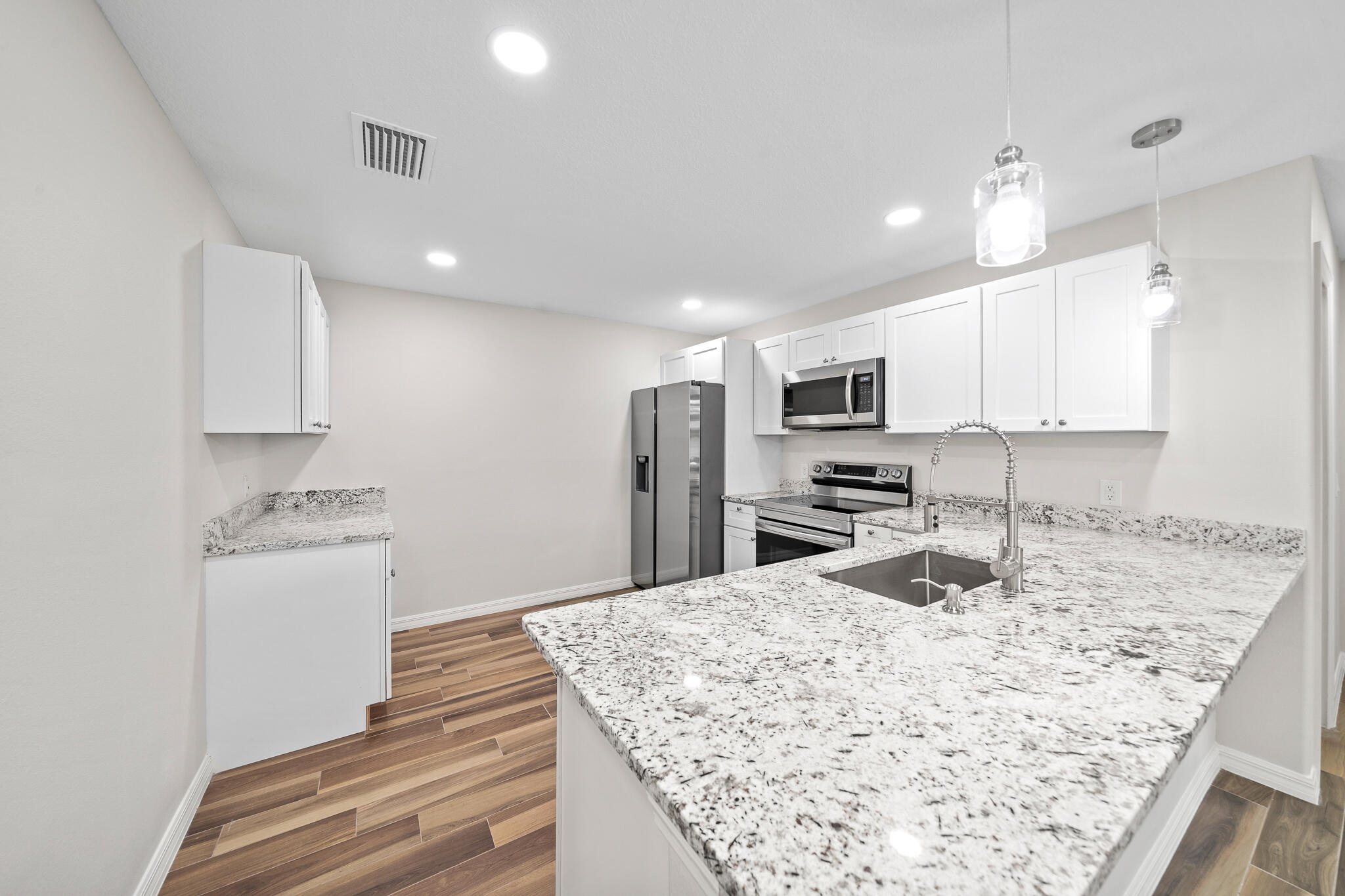 2326 Madrid Avenue SE