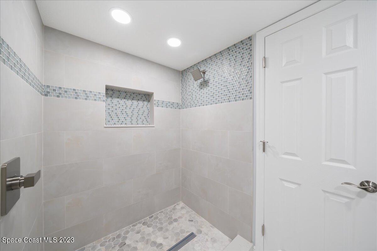 2727 N Hwy A1a, 602