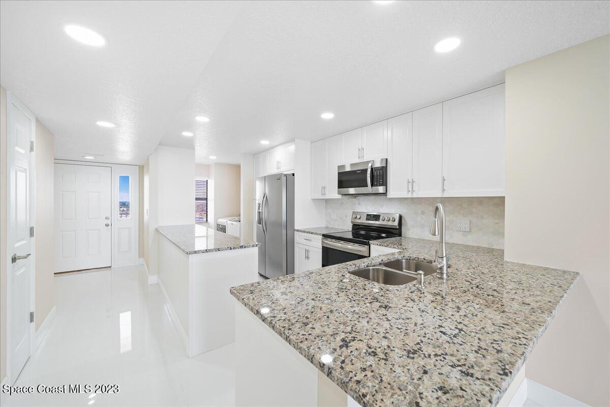 2727 N Hwy A1a, 602