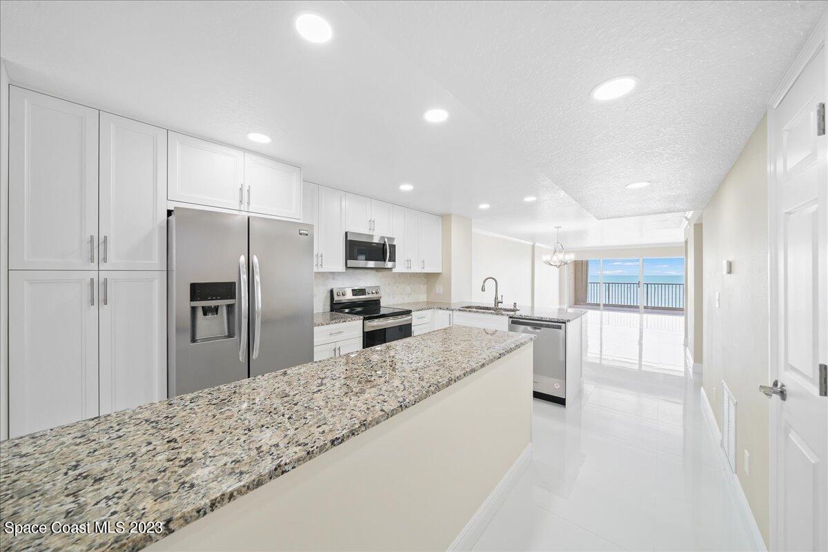 2727 N Hwy A1a, 602