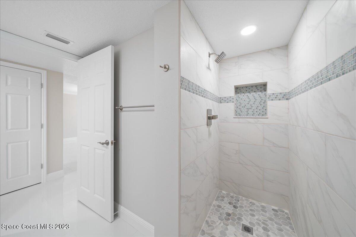 2727 N Hwy A1a, 602