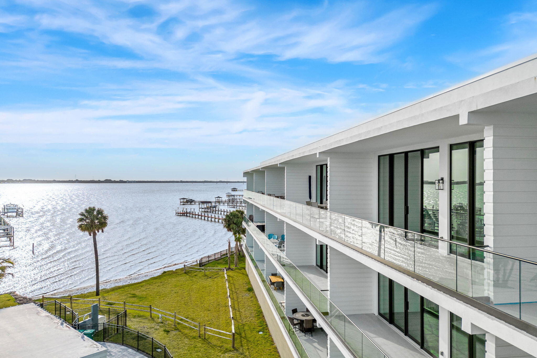 225 Strand Drive, 404
