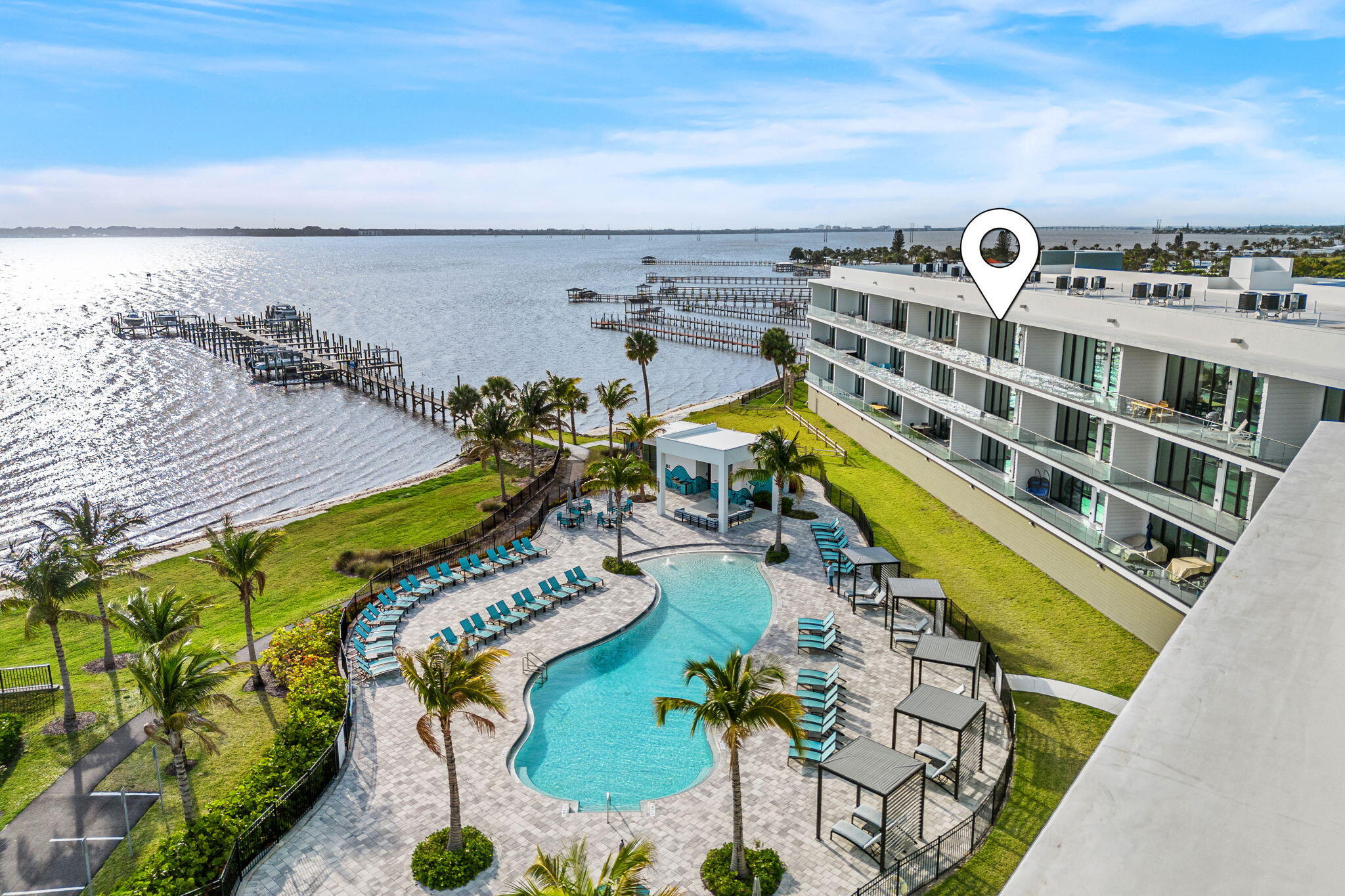 225 Strand Drive, 404