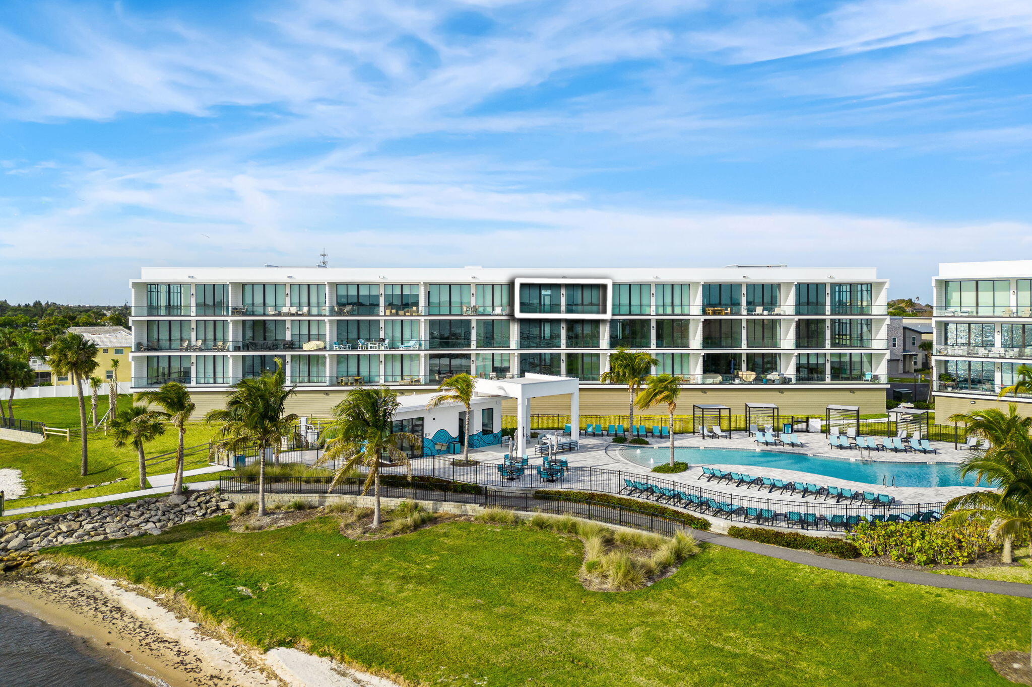 225 Strand Drive, 404