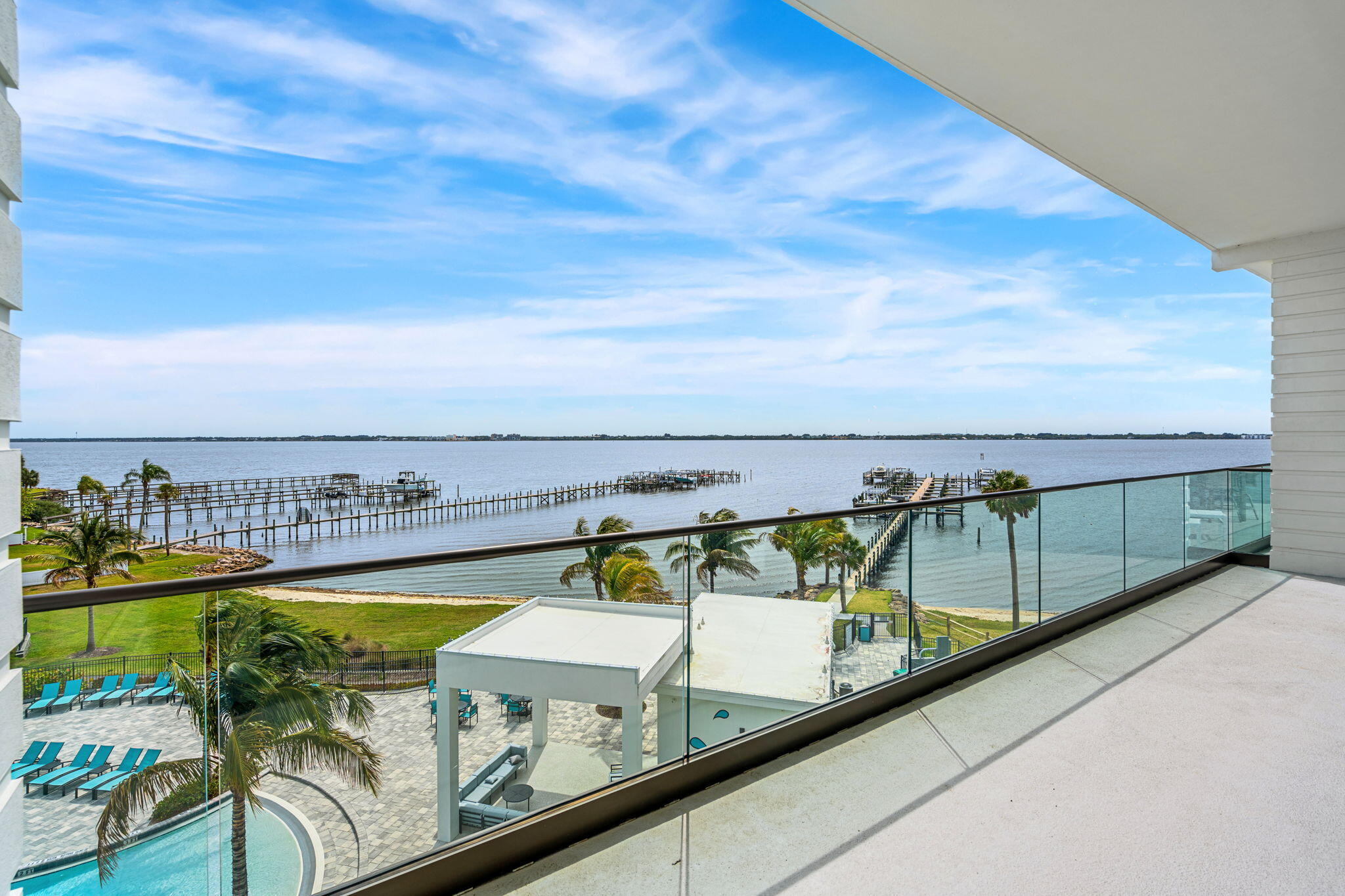 225 Strand Drive, 404