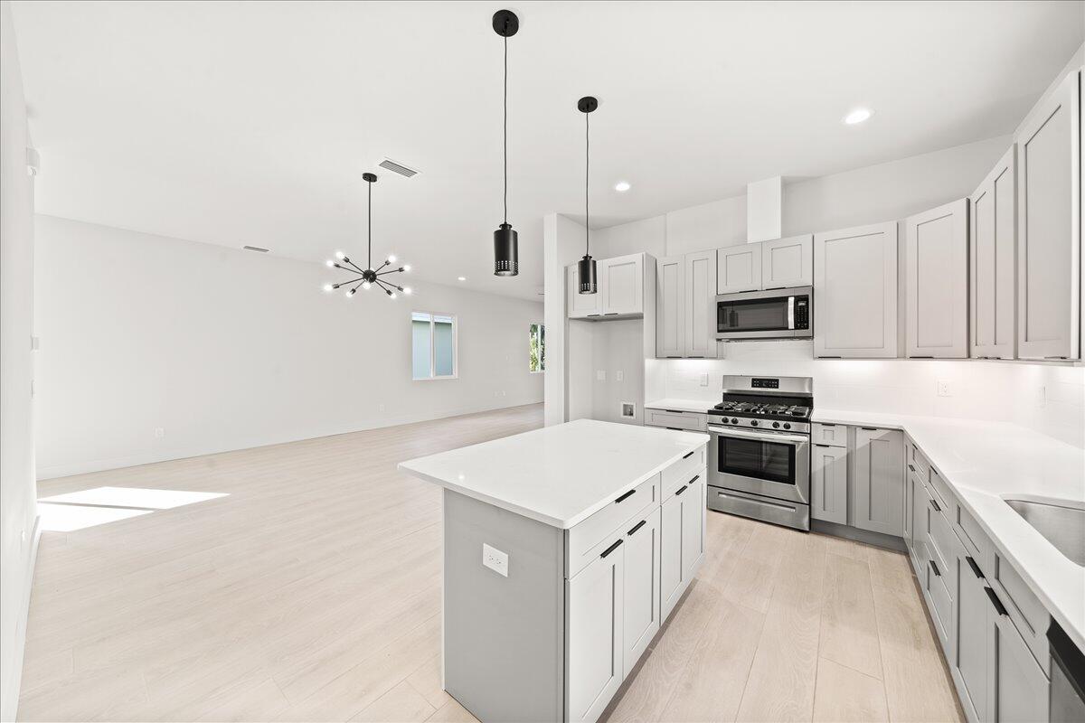 2148 Country Club Road