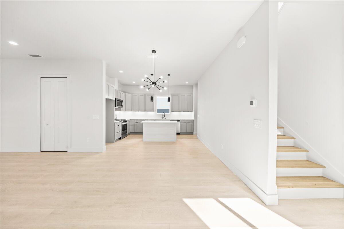 2148 Country Club Road