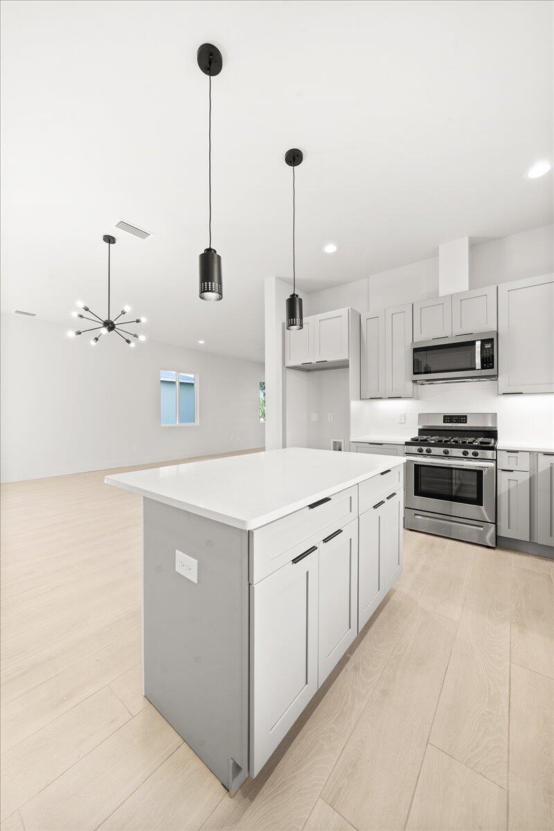 2148 Country Club Road