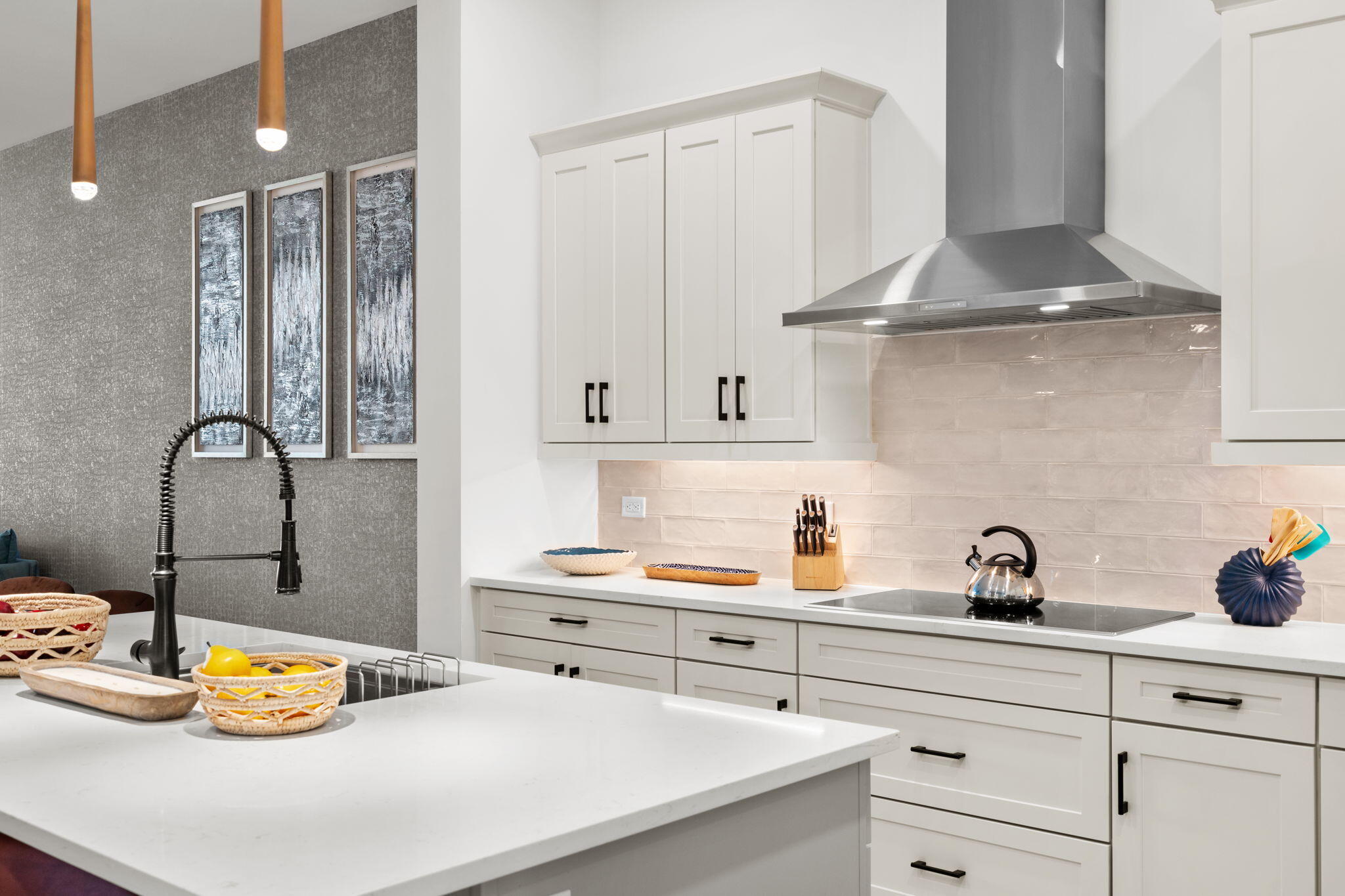 3031 Hafen Lane, 203