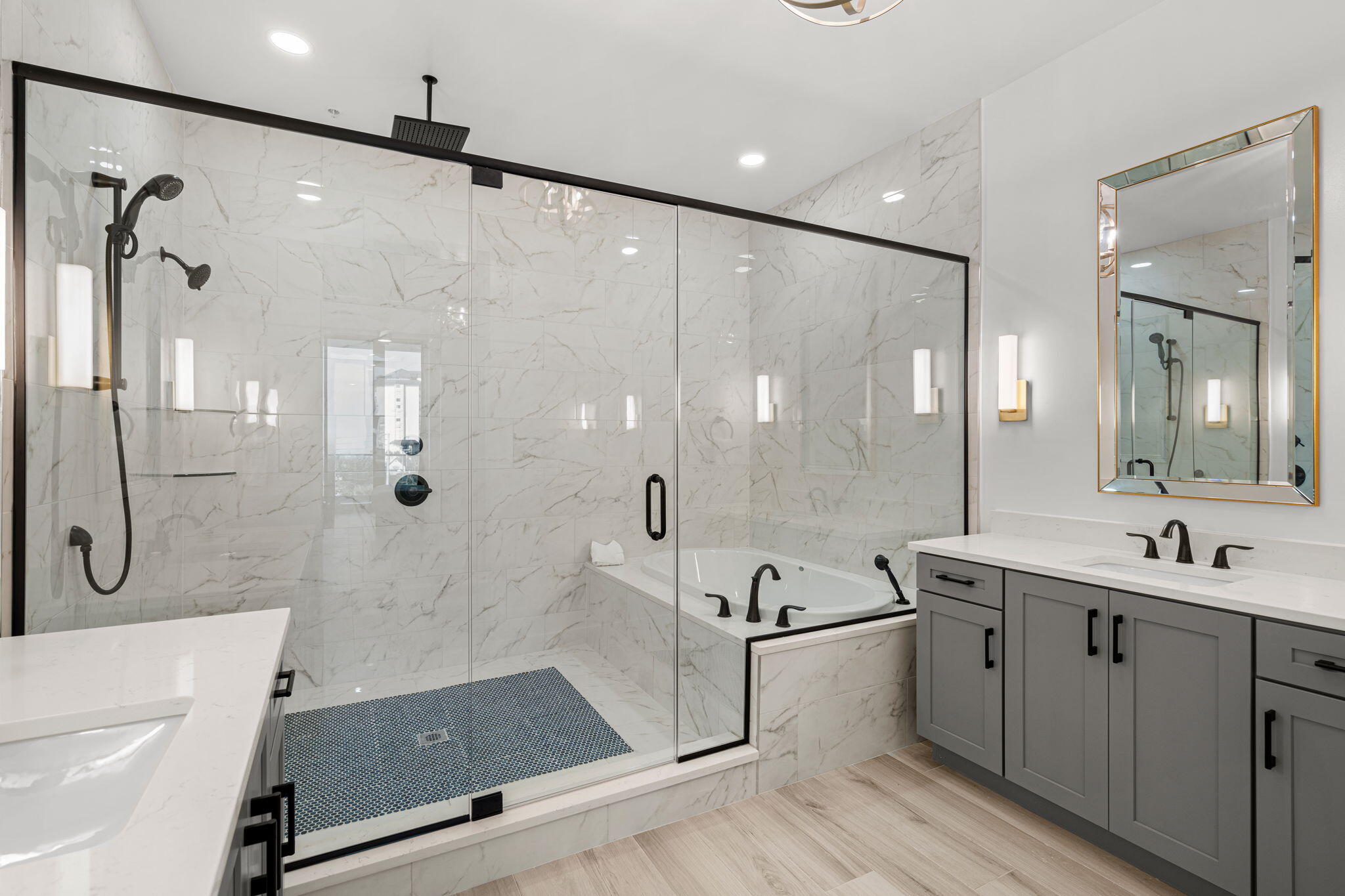 3031 Hafen Lane, 203