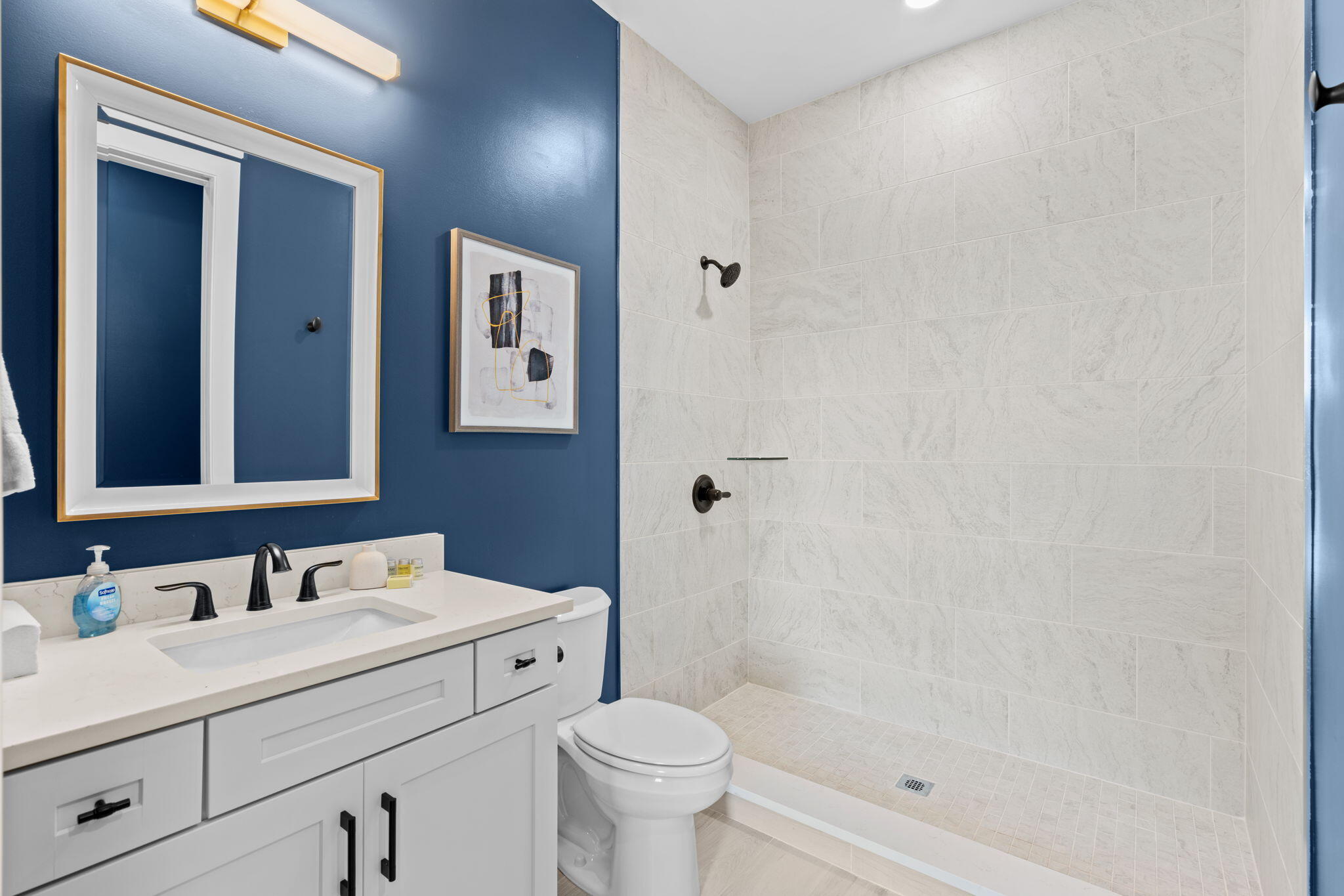 3031 Hafen Lane, 203