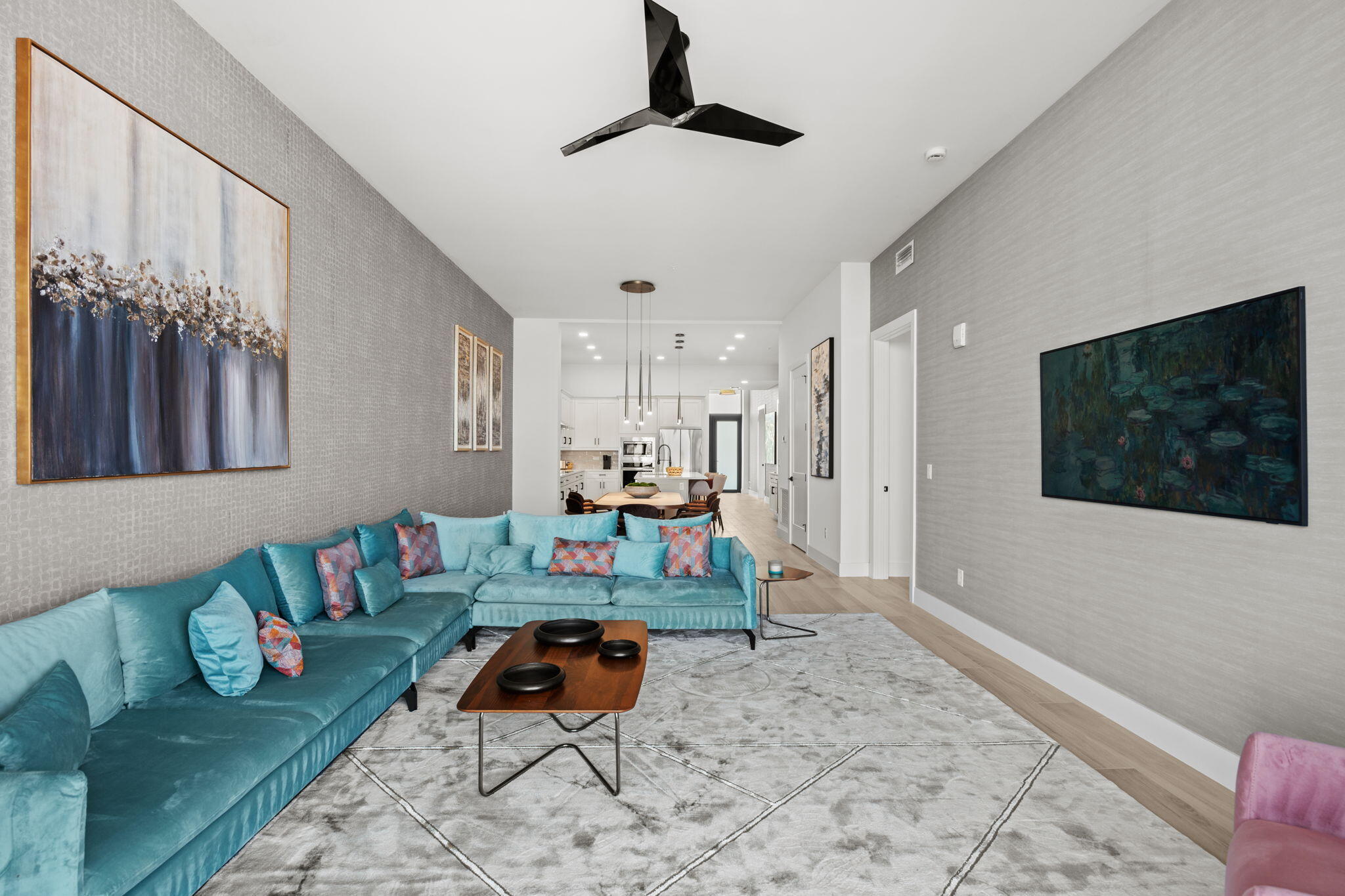 3031 Hafen Lane, 203