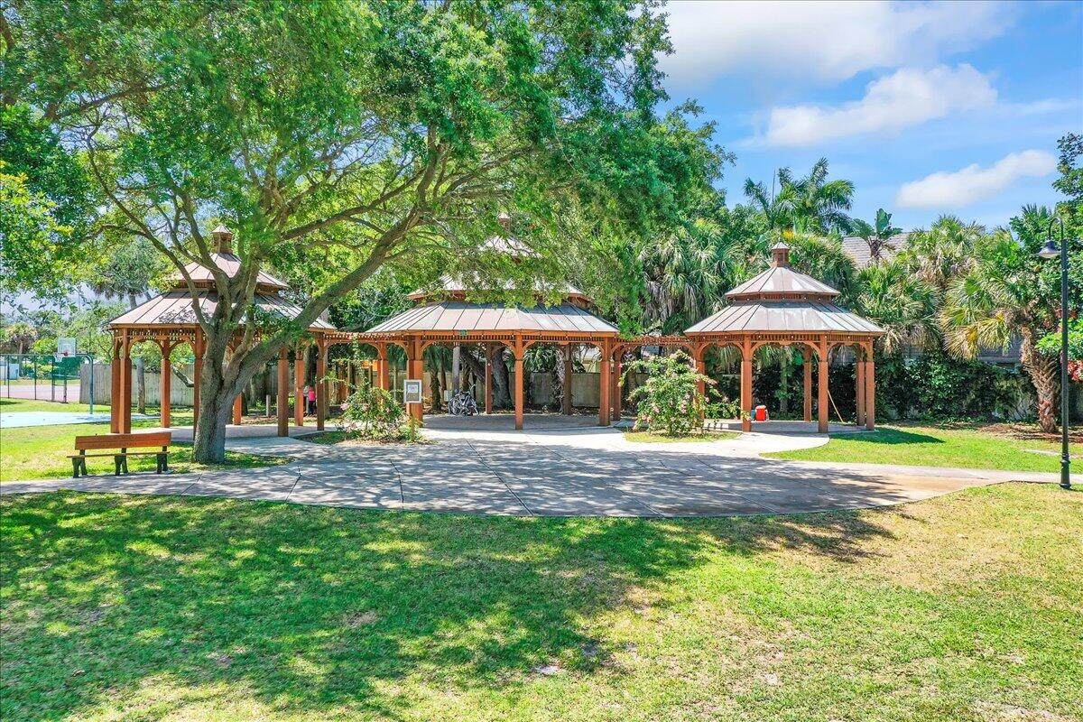 419 Ocean Avenue, 205