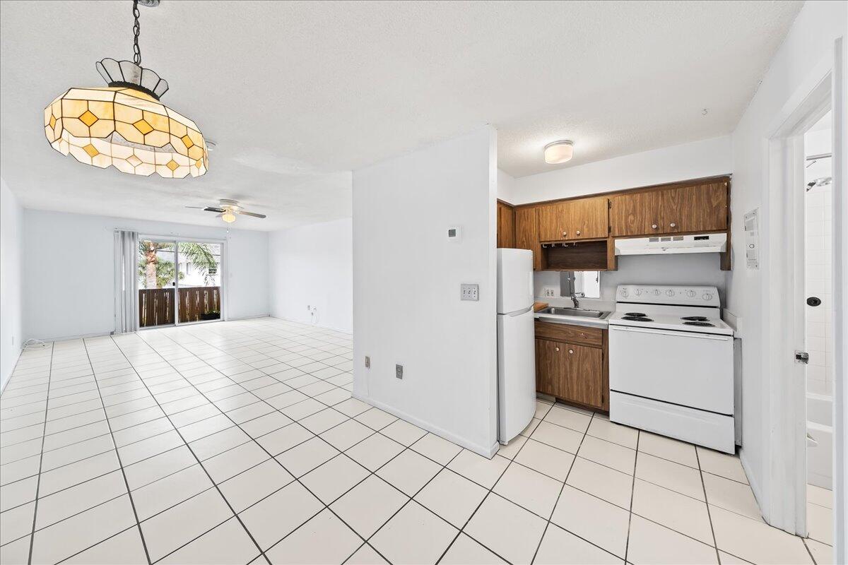 419 Ocean Avenue, 205