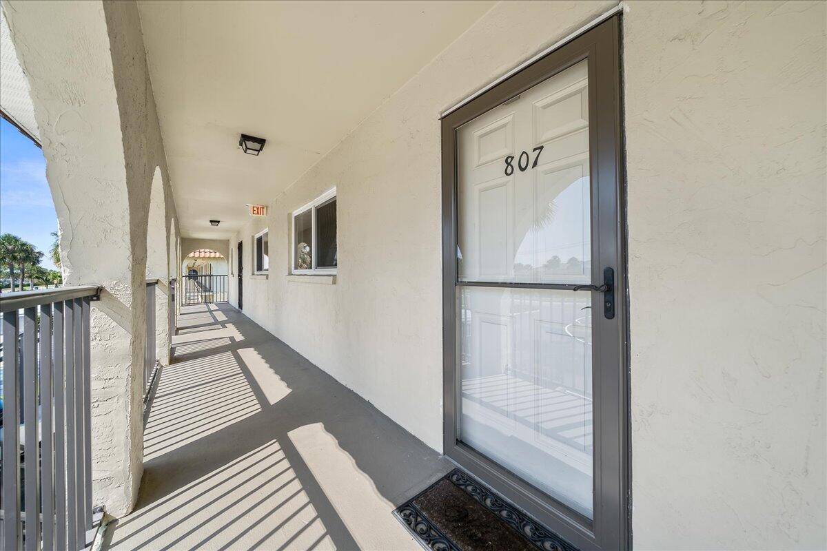 201 Saint Lucie Lane, 807