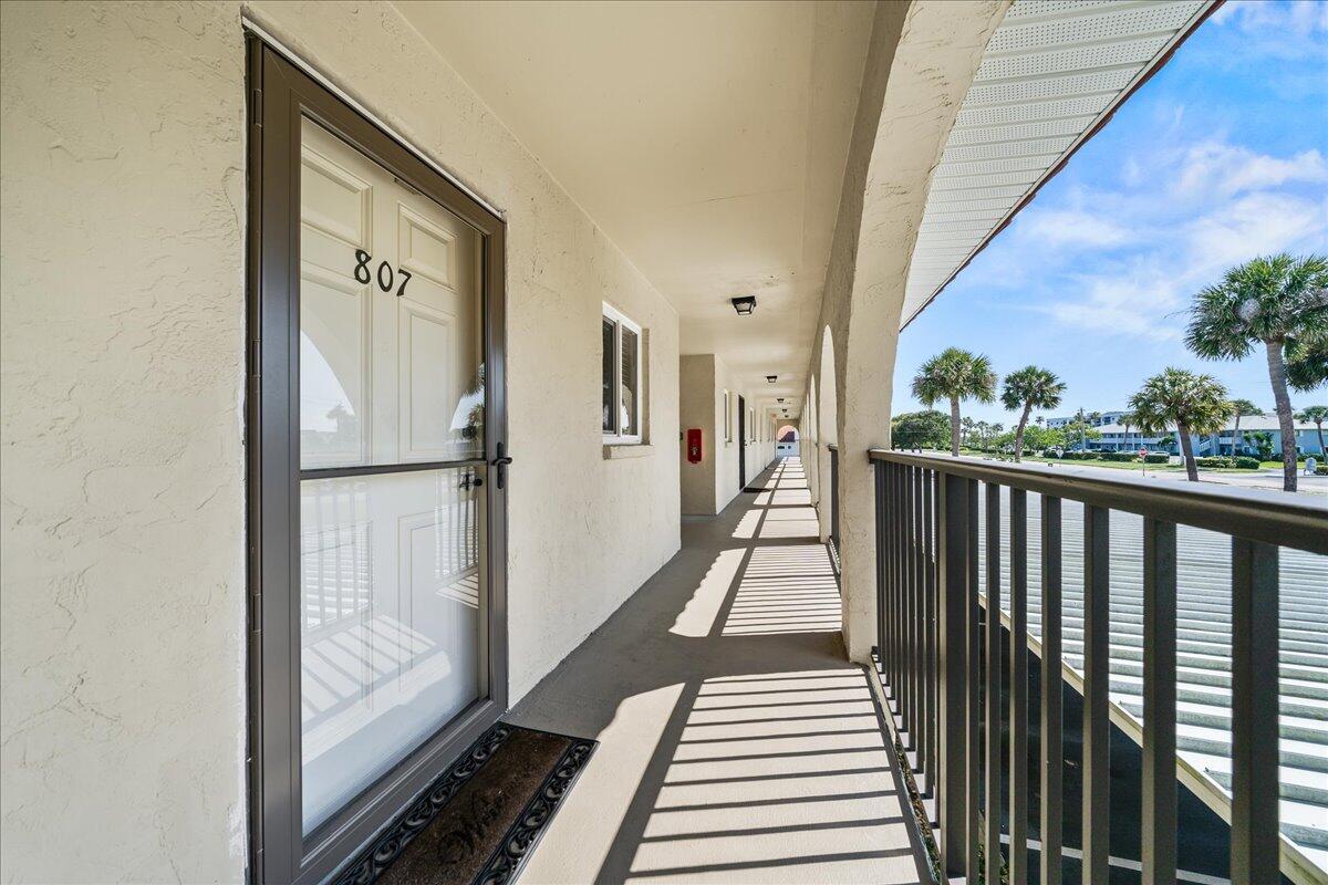 201 Saint Lucie Lane, 807