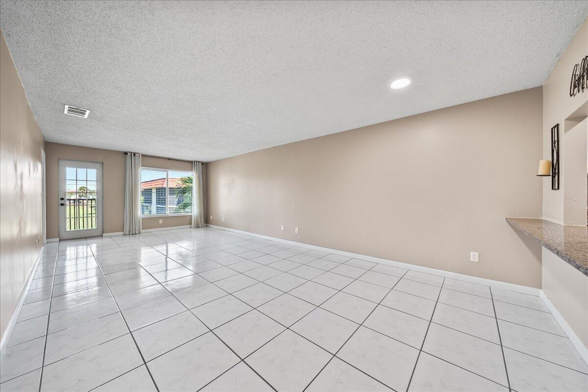 201 Saint Lucie Lane, 807