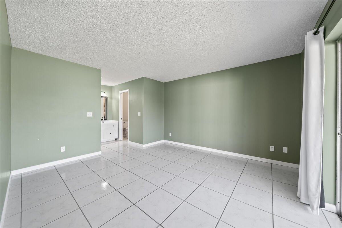 201 Saint Lucie Lane, 807