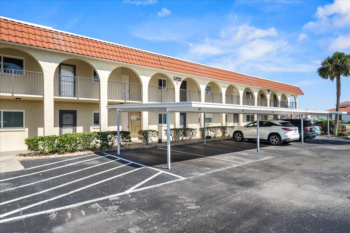 201 Saint Lucie Lane, 807