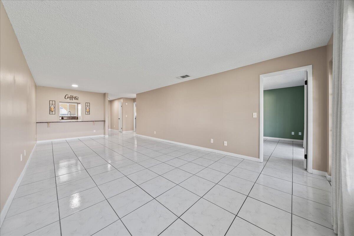 201 Saint Lucie Lane, 807