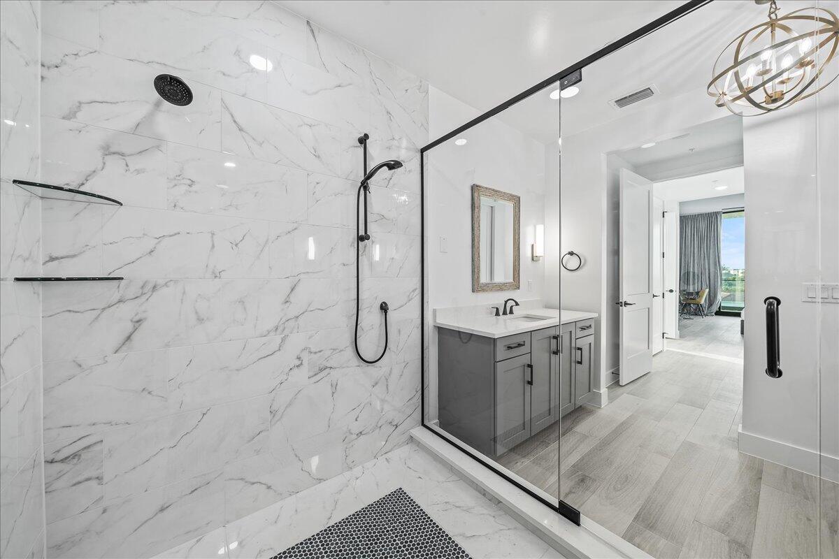 3031 Hafen Lane, 301